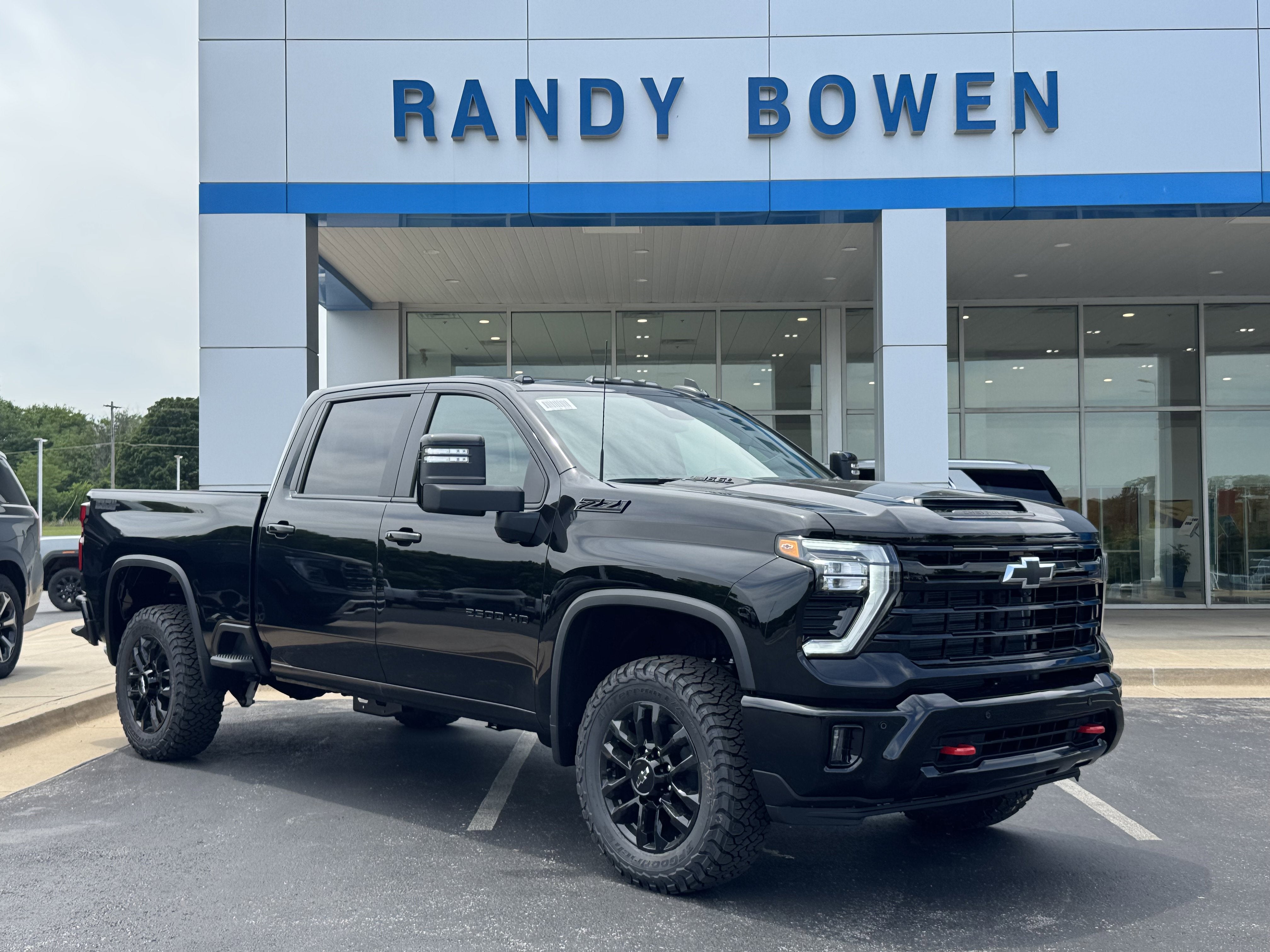 2026 Chevrolet Silverado 2500 HD LT in Black — front three-quarter view