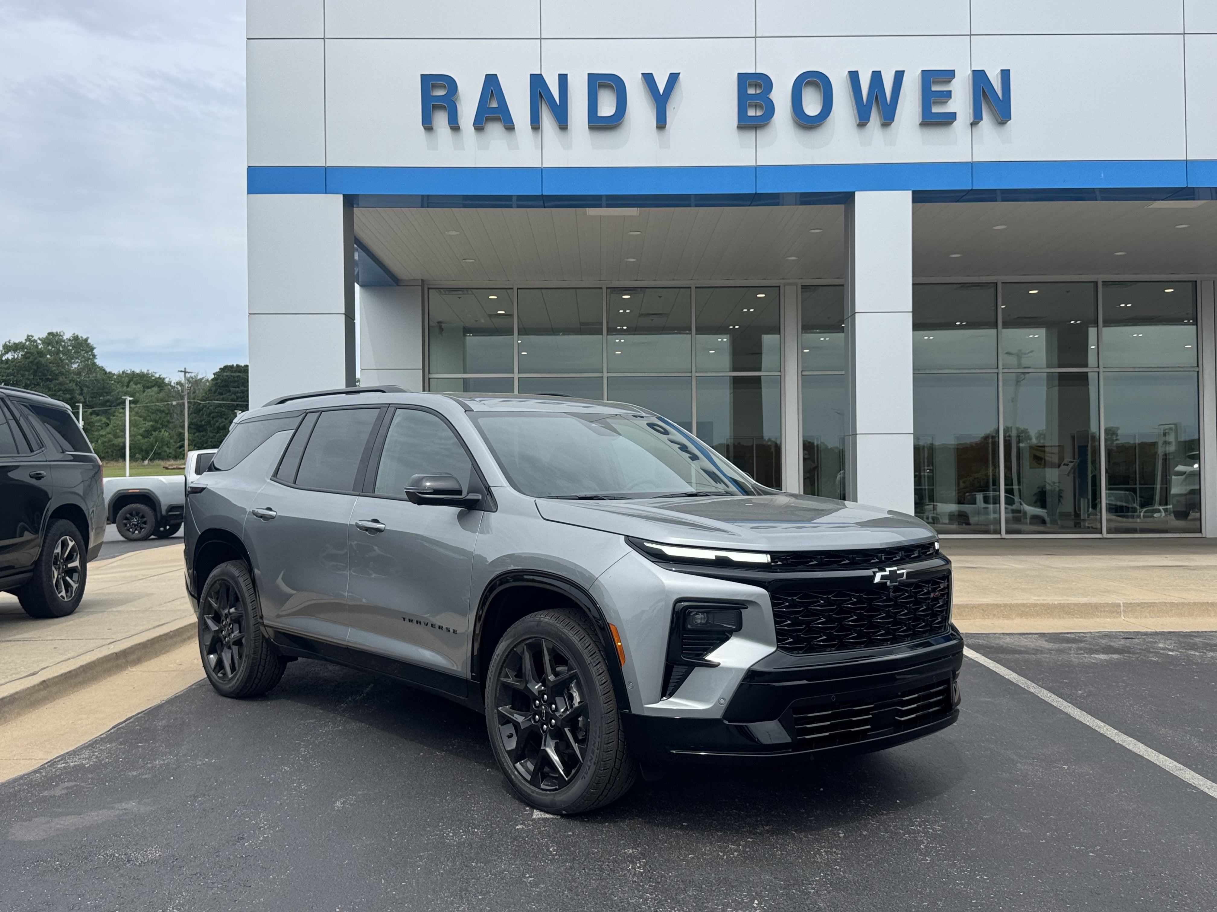 2026 Chevrolet Traverse RS in Sterling Gray Metallic — front three-quarter view