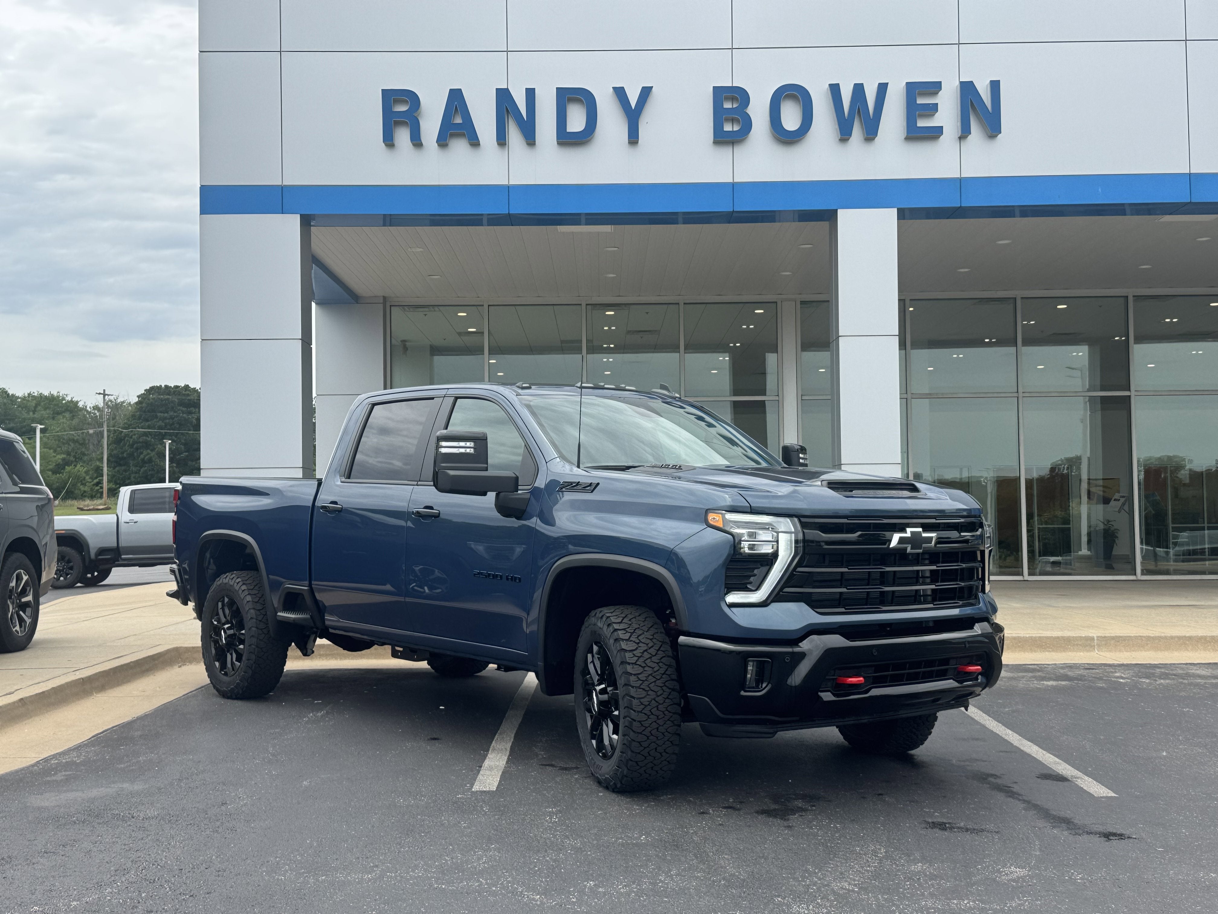 2026 Chevrolet Silverado 2500 HD LT in Lakeshore Blue Metallic — front three-quarter view